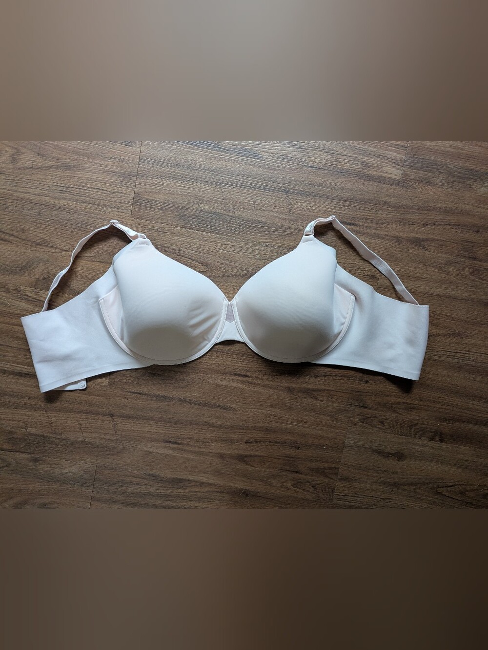 Olga Smooth Underwire Bra in Light Pink Sz 44DD